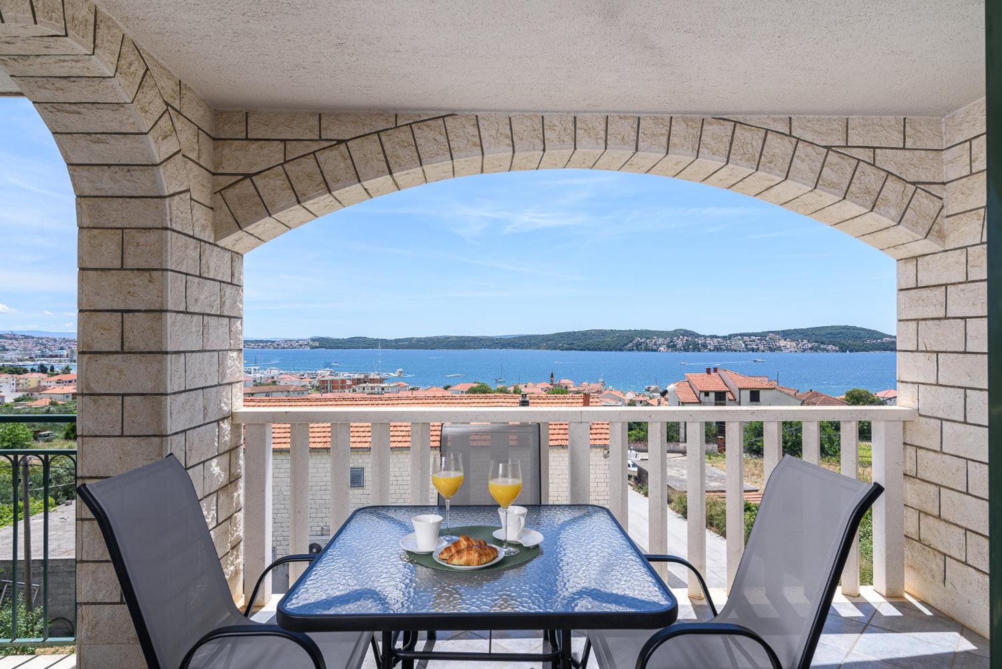 Apartments Eva Trogir Exterior foto